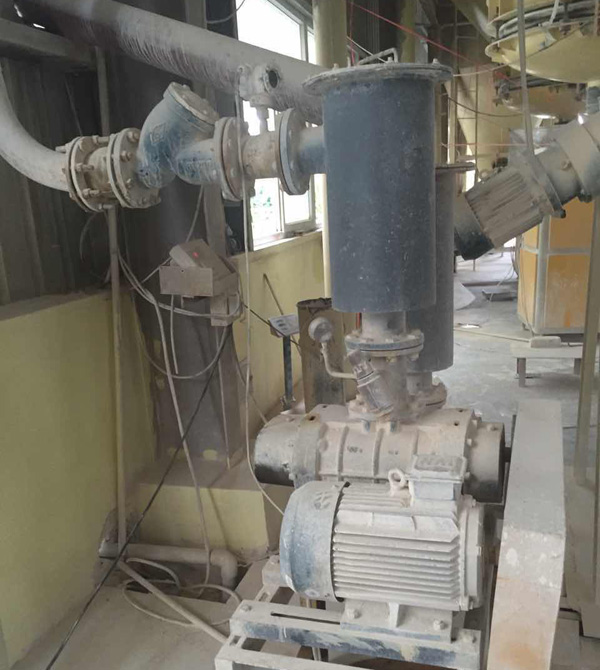 羅茨鼓風機面粉輸送.jpg 羅茨鼓風機面粉輸送.jpg